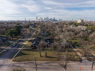 3636 Wendelkin Street, Dallas, TX 75215