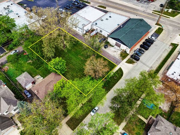 260 N Linden Avenue, Westmont, IL 60559