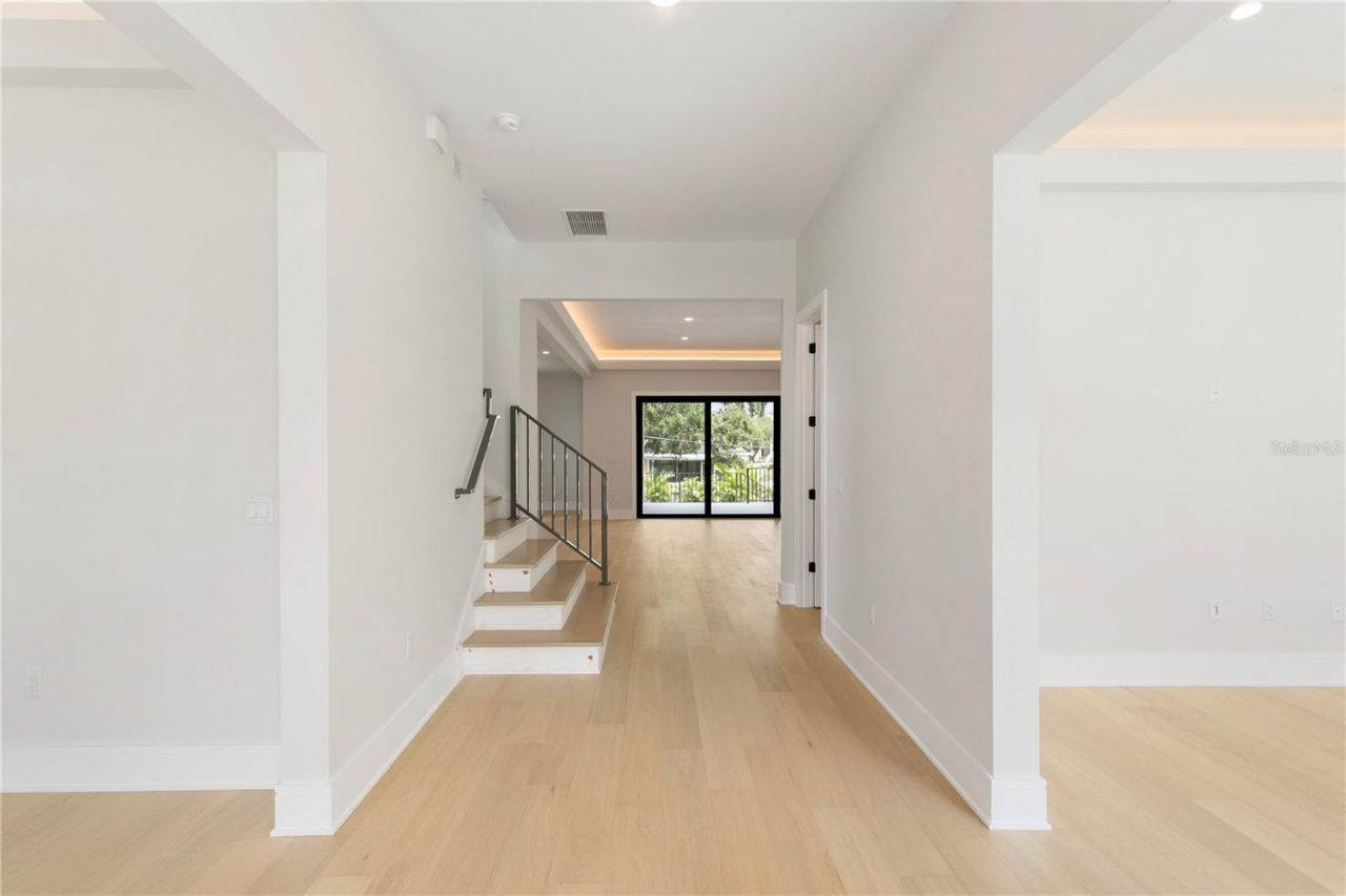 2606 N Dundee Street, Tampa, FL 33629 Photo