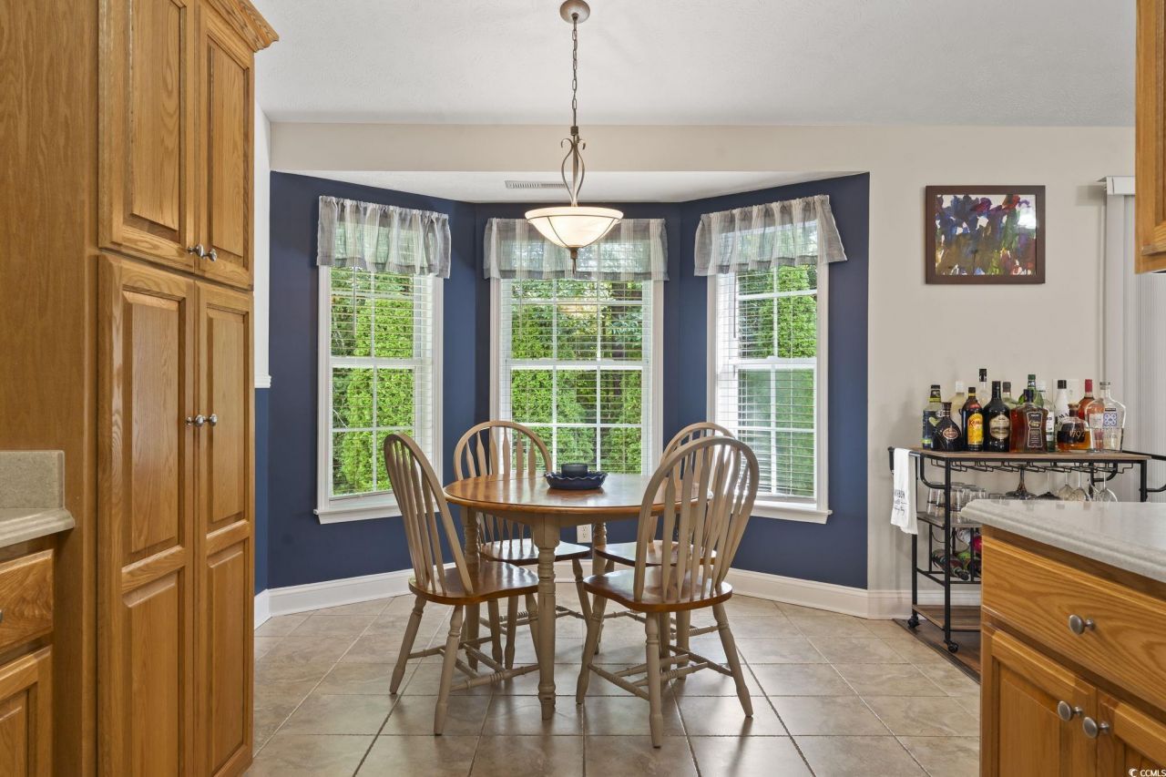 188 Governors Loop Photo 17