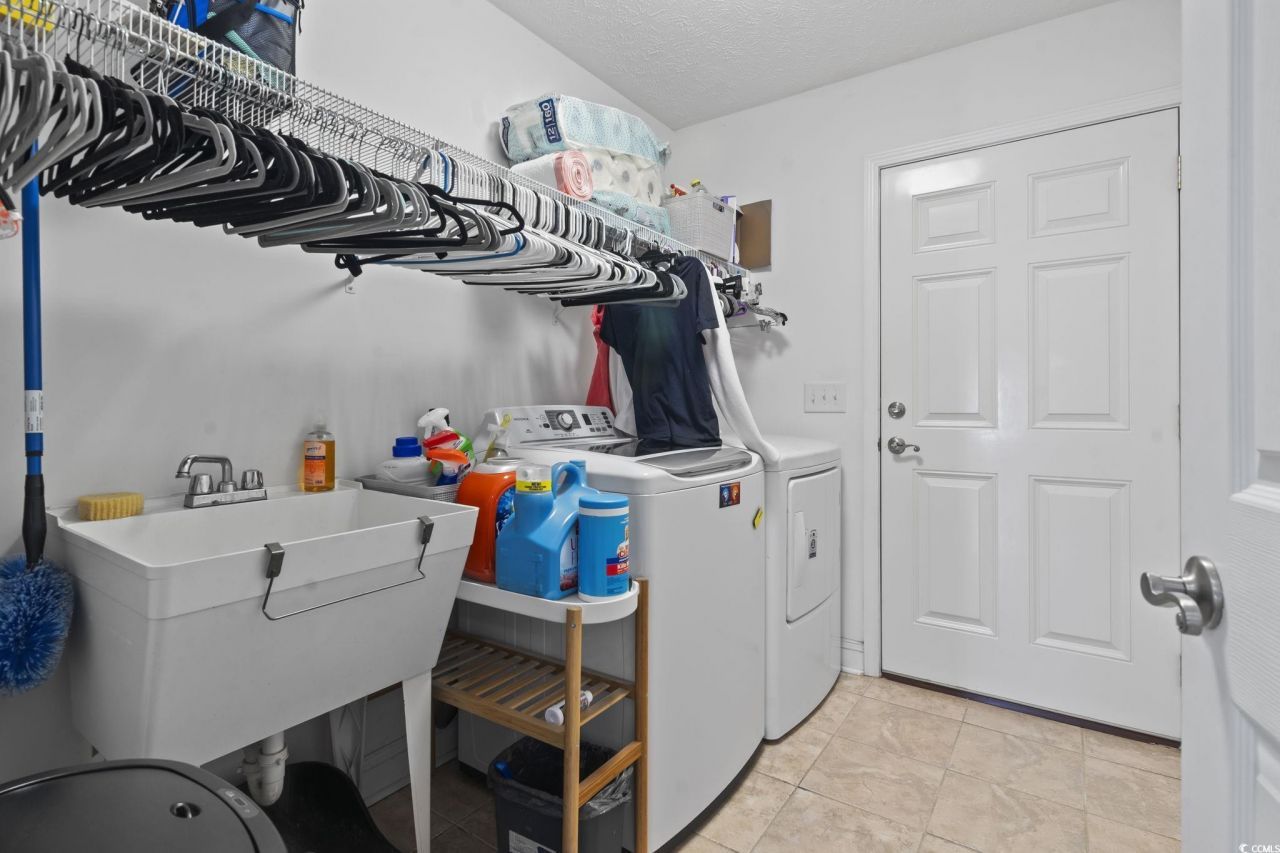 188 Governors Loop Photo 26