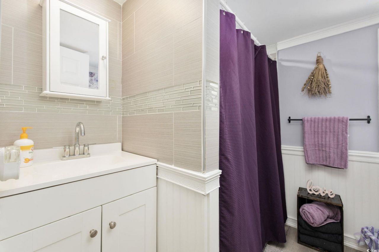 4614 Albatross St. Photo 15