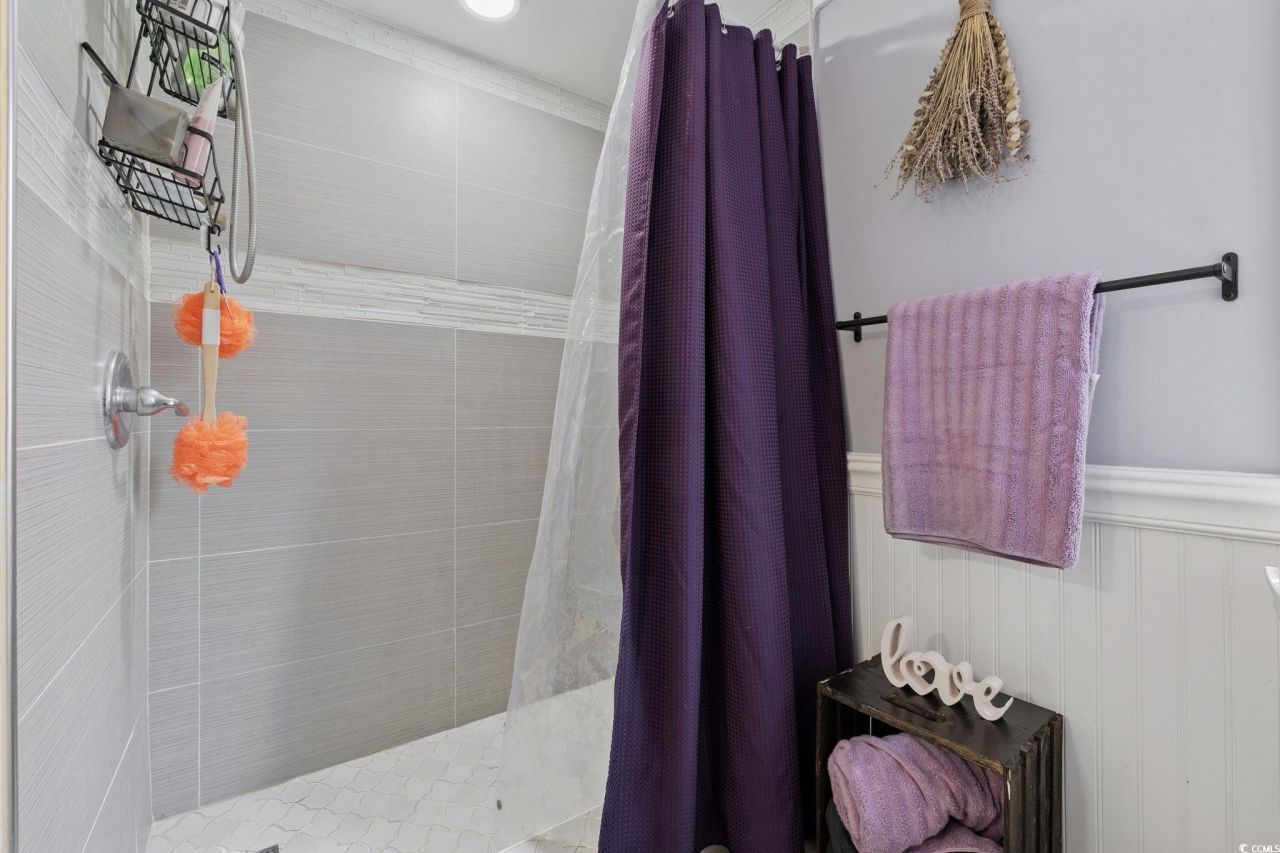 4614 Albatross St. Photo 16