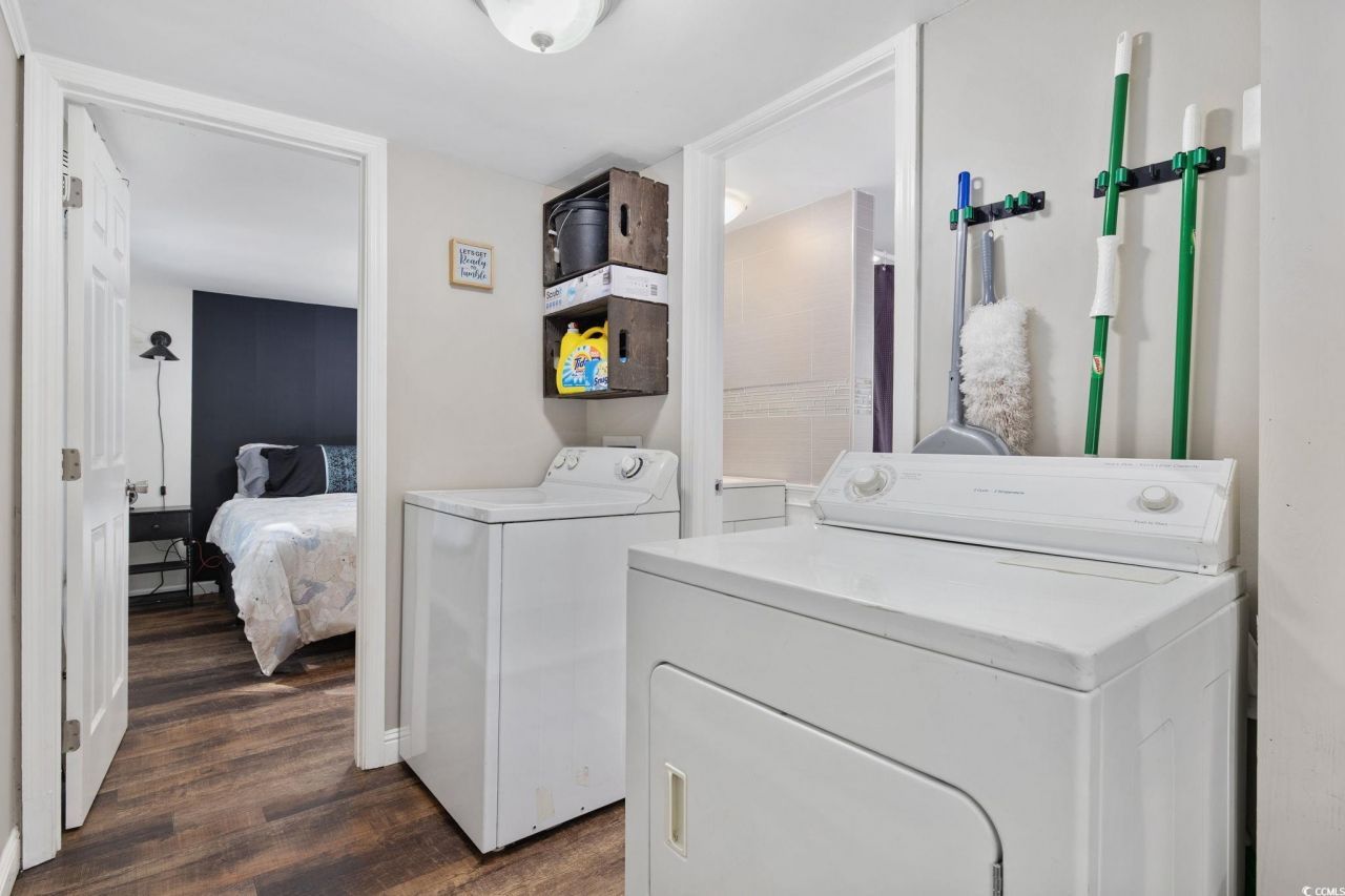 4614 Albatross St. Photo 20