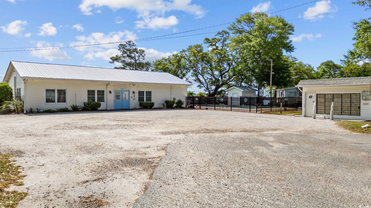 4614 Albatross St. Photo 22