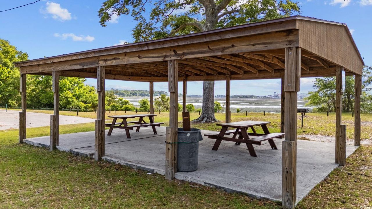 4614 Albatross St. Photo 23