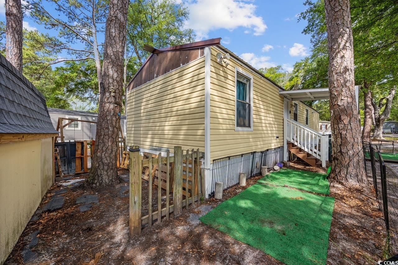 4614 Albatross St. Photo 4