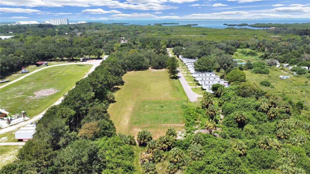 6304 Eugene Acres Lane, Gibsonton, FL 33534 Photo