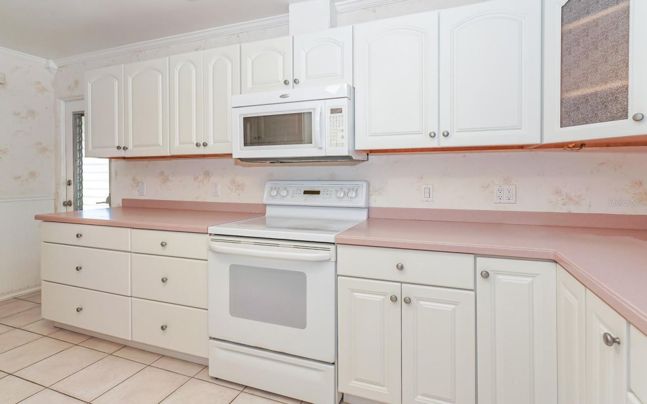 2461 Ringling Boulevard, Sarasota, FL 34237 Photo