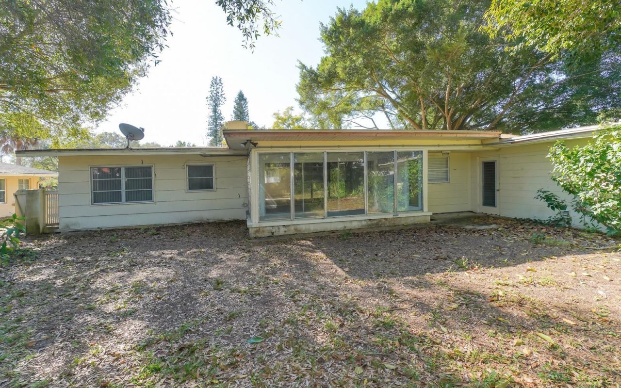 2461 Ringling Boulevard, Sarasota, FL 34237 Photo