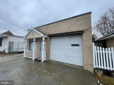 1309 EDDYSTONE AVENUE, CRUM LYNNE, PA 19022