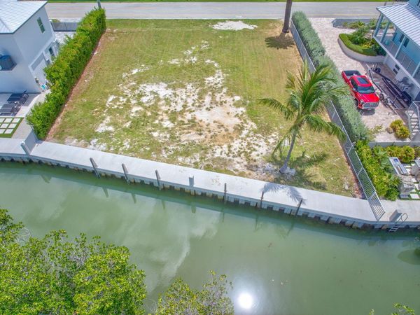 200 15Th Circle, KEY COLONY, FL 33051