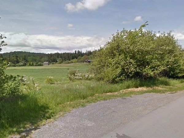 4142 Gillie Rd, Saanich, BC V9E 2C7