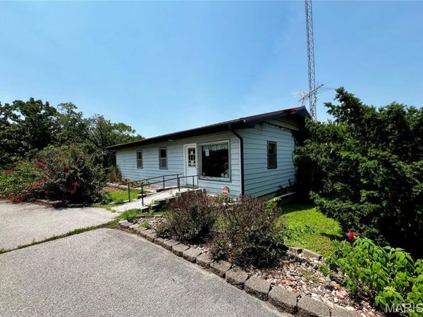 22199 Y Highway, St Robert, MO 65584