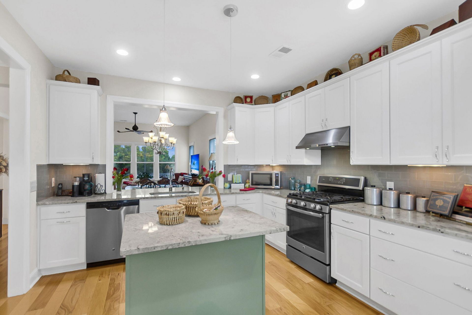 4020 Wood Violet Lane Photo 11