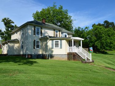 10778 ROCKFISH RIVER RD, SHIPMAN, VA 22971