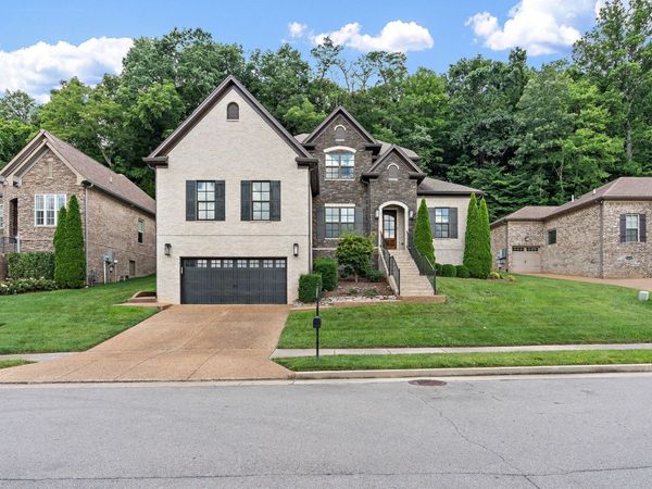 7236 Natchez Pointe Dr, Nashville, TN 37221