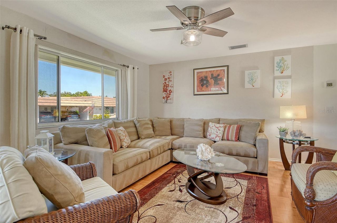 2308 Waterbluff Place, Unit V304, Sarasota, FL 34231 Photo