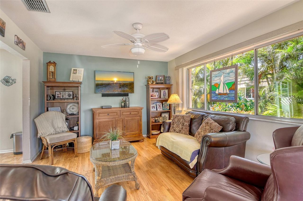 2308 Waterbluff Place, Unit V304, Sarasota, FL 34231 Photo