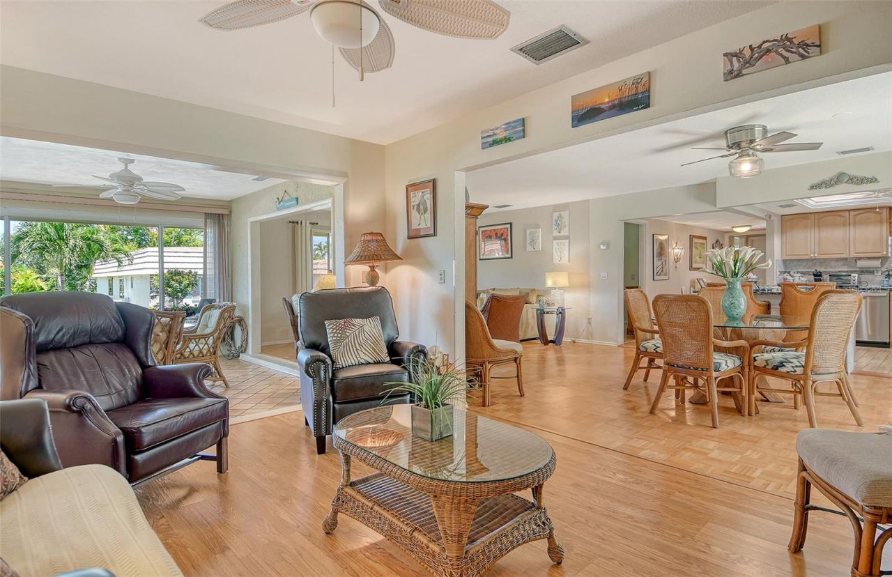 2308 Waterbluff Place, Unit V304, Sarasota, FL 34231 Photo