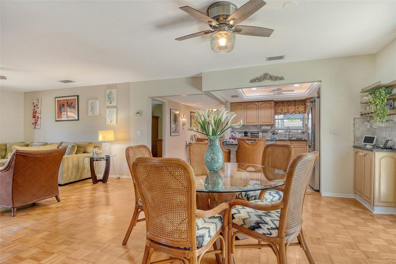 2308 Waterbluff Place, Unit V304, Sarasota, FL 34231 Photo