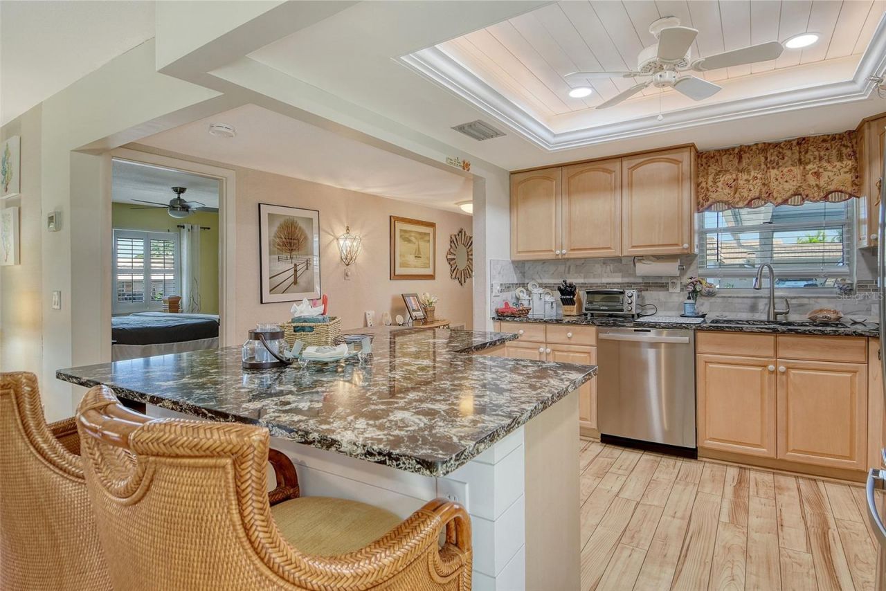 2308 Waterbluff Place, Unit V304, Sarasota, FL 34231 Photo