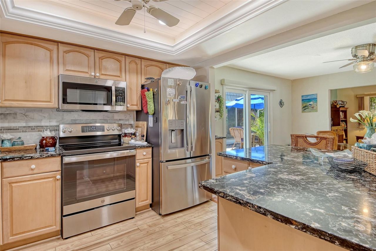 2308 Waterbluff Place, Unit V304, Sarasota, FL 34231 Photo