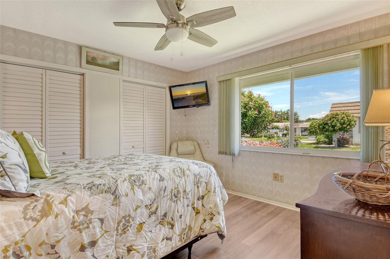 2308 Waterbluff Place, Unit V304, Sarasota, FL 34231 Photo