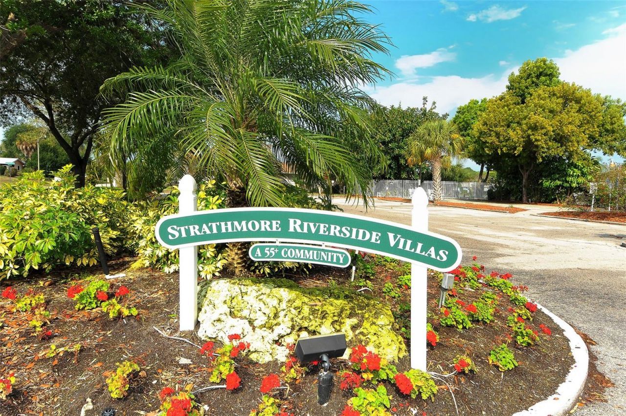 2308 Waterbluff Place, Unit V304, Sarasota, FL 34231 Photo