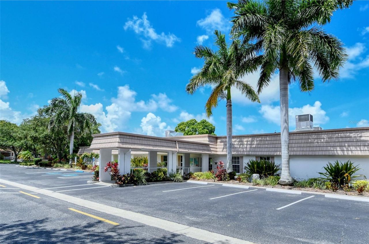 2308 Waterbluff Place, Unit V304, Sarasota, FL 34231 Photo