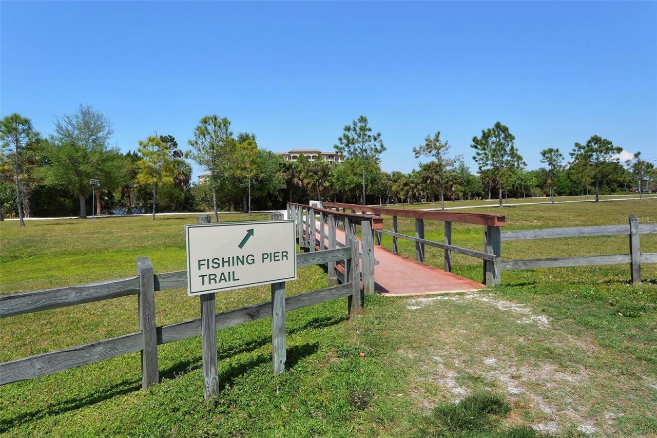 2308 Waterbluff Place, Unit V304, Sarasota, FL 34231 Photo