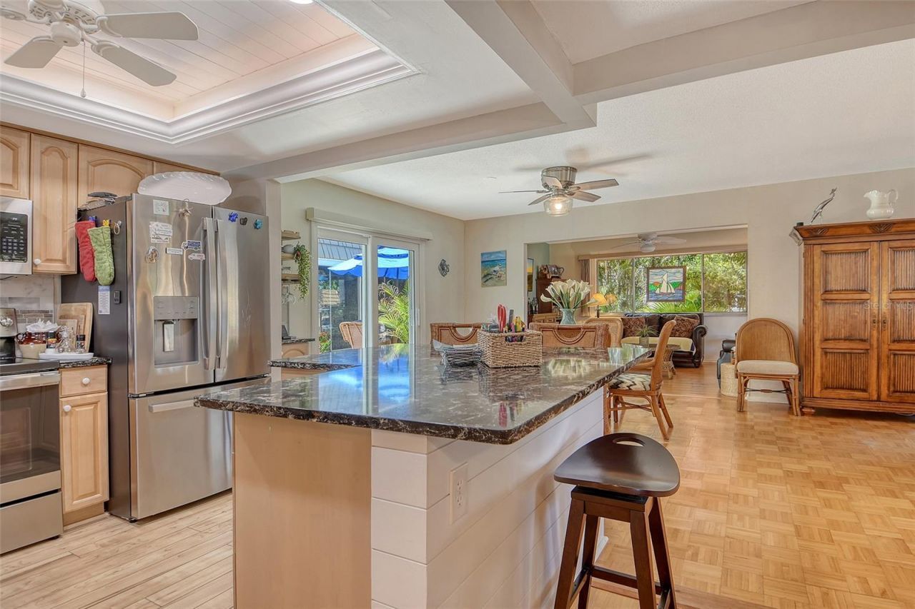 2308 Waterbluff Place, Unit V304, Sarasota, FL 34231 Photo