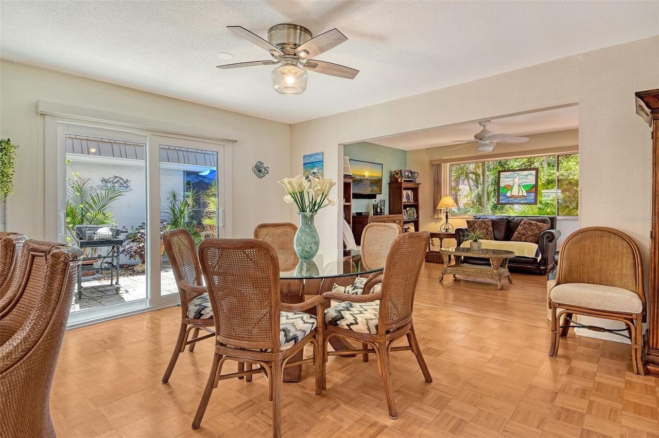 2308 Waterbluff Place, Unit V304, Sarasota, FL 34231 Photo