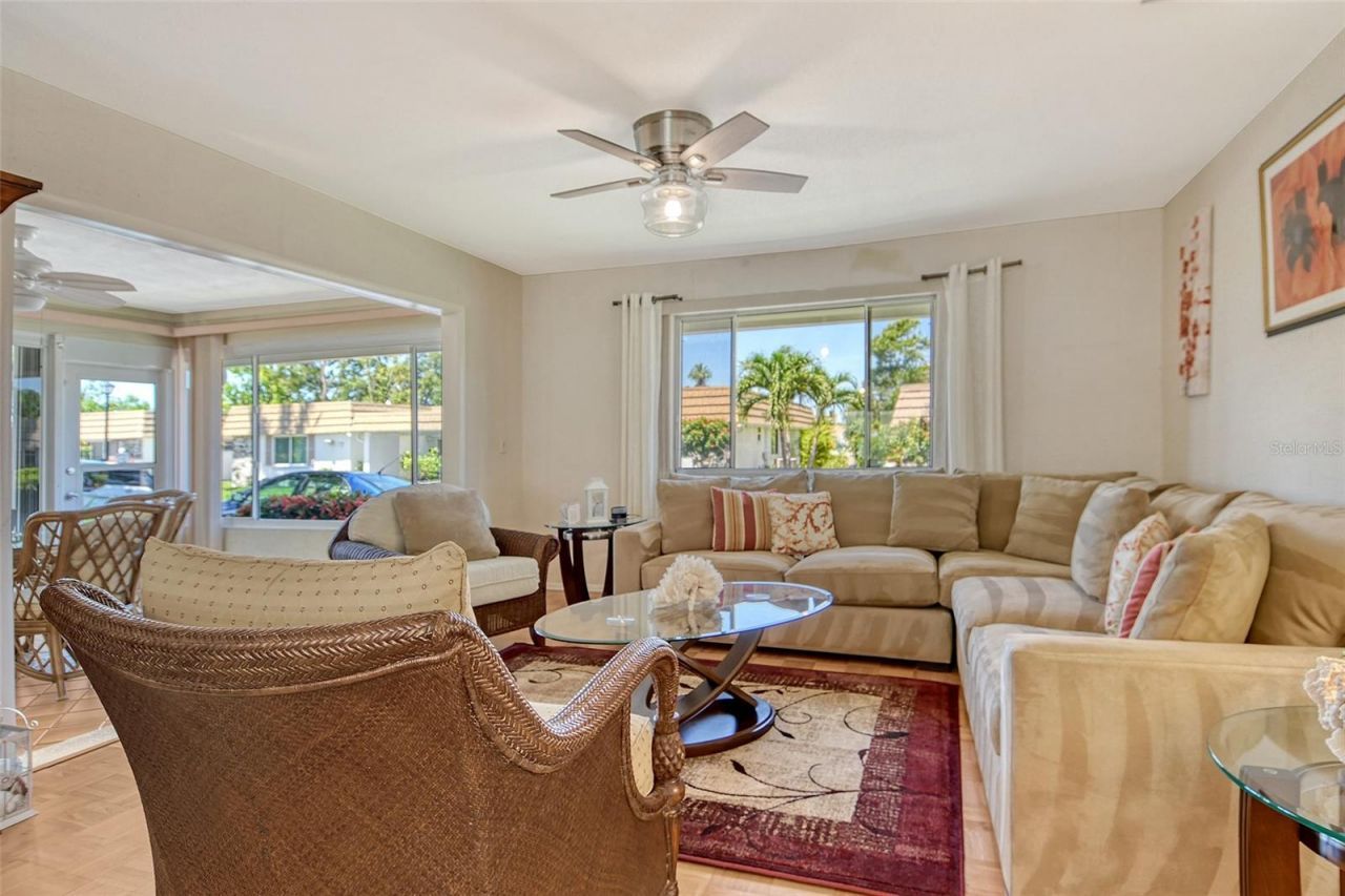 2308 Waterbluff Place, Unit V304, Sarasota, FL 34231 Photo