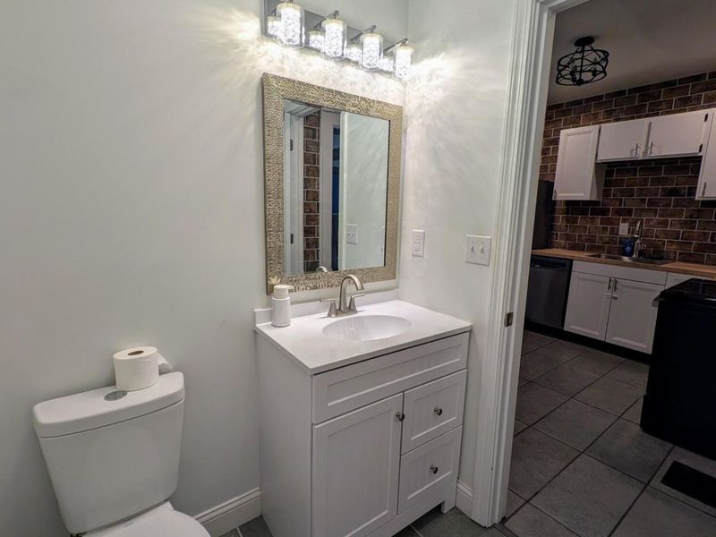 890 Linwood Avenue, Columbus, OH 43206 Photo 8