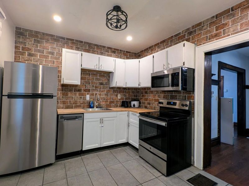 890 Linwood Avenue, Columbus, OH 43206 Photo 9