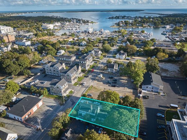 35 Pleasant, Barnstable, MA 02601