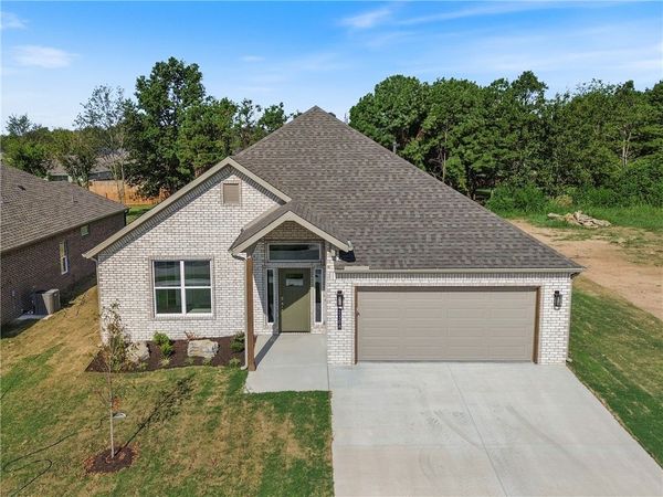 2308 N Lexington Street, Siloam Springs, AR 72761