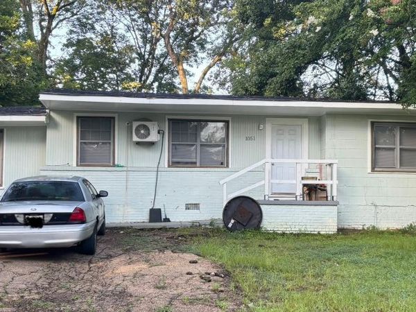 1051 Combs Street, Jackson, MS 39204