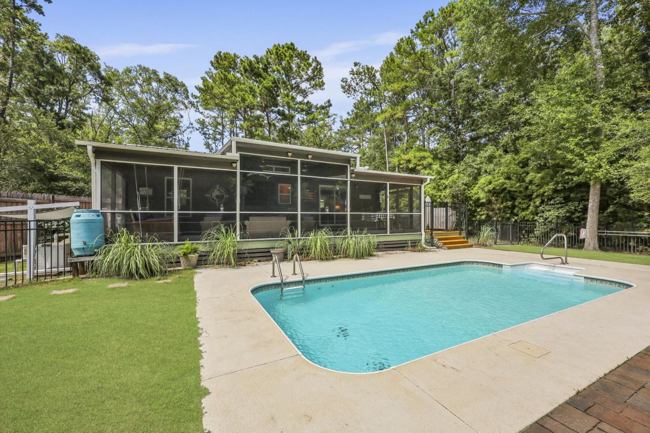 8013 Little Britton Road Photo 27