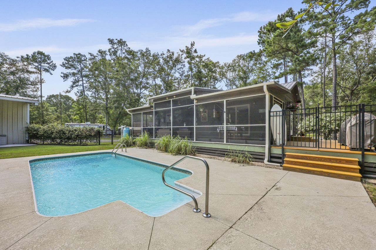 8013 Little Britton Road Photo 29