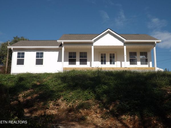 324 Wilson Hurst St, Tazewell, TN 37879