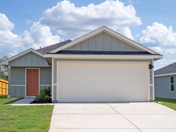 500 WILD GOOSE DR, Luling, TX 78648