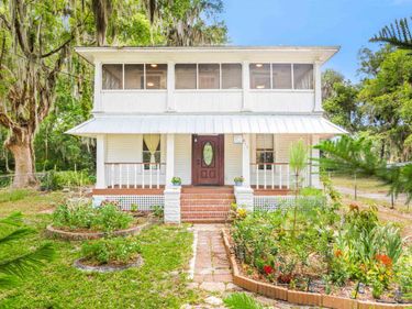 615 Crill Ave, Palatka, FL 32177