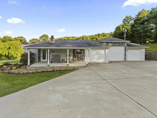 1004 Lynn, Russell, KY 41169