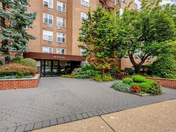 210-15 23rd Avenue, Unit 4E, Bayside, NY 11360
