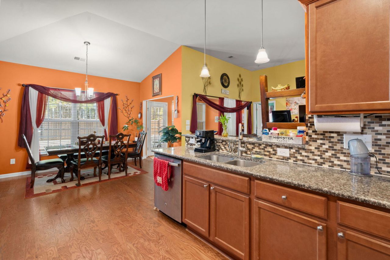 7674 High Maple Circle Photo 14