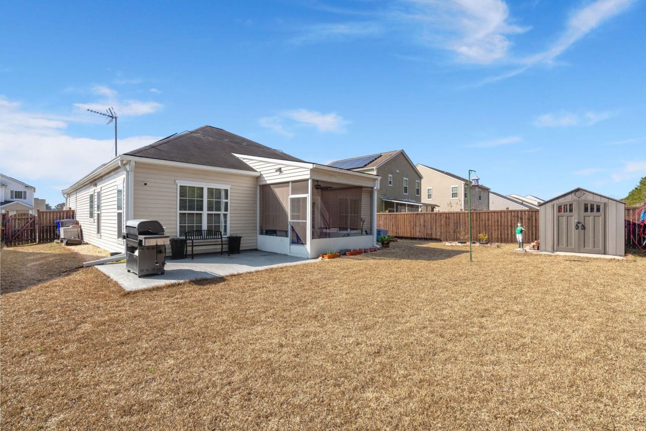 7674 High Maple Circle Photo 31