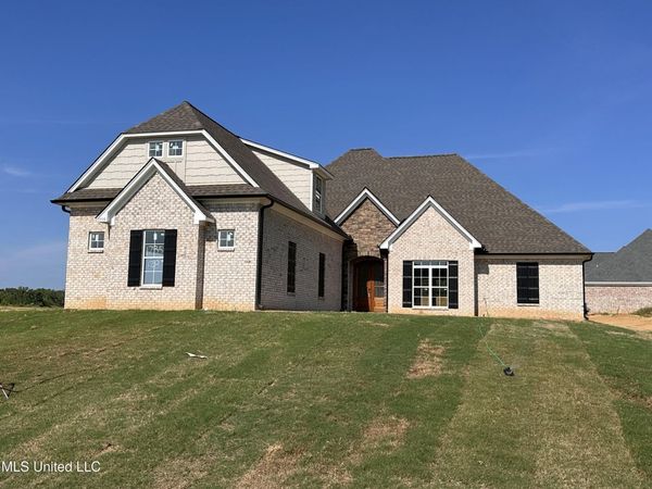 1735 Bakersfield Way, Nesbit, MS 38651