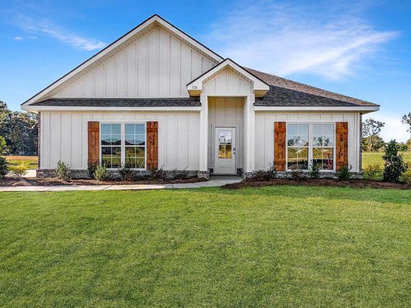 718 Honeysuckle Loop, Canton, MS 39046